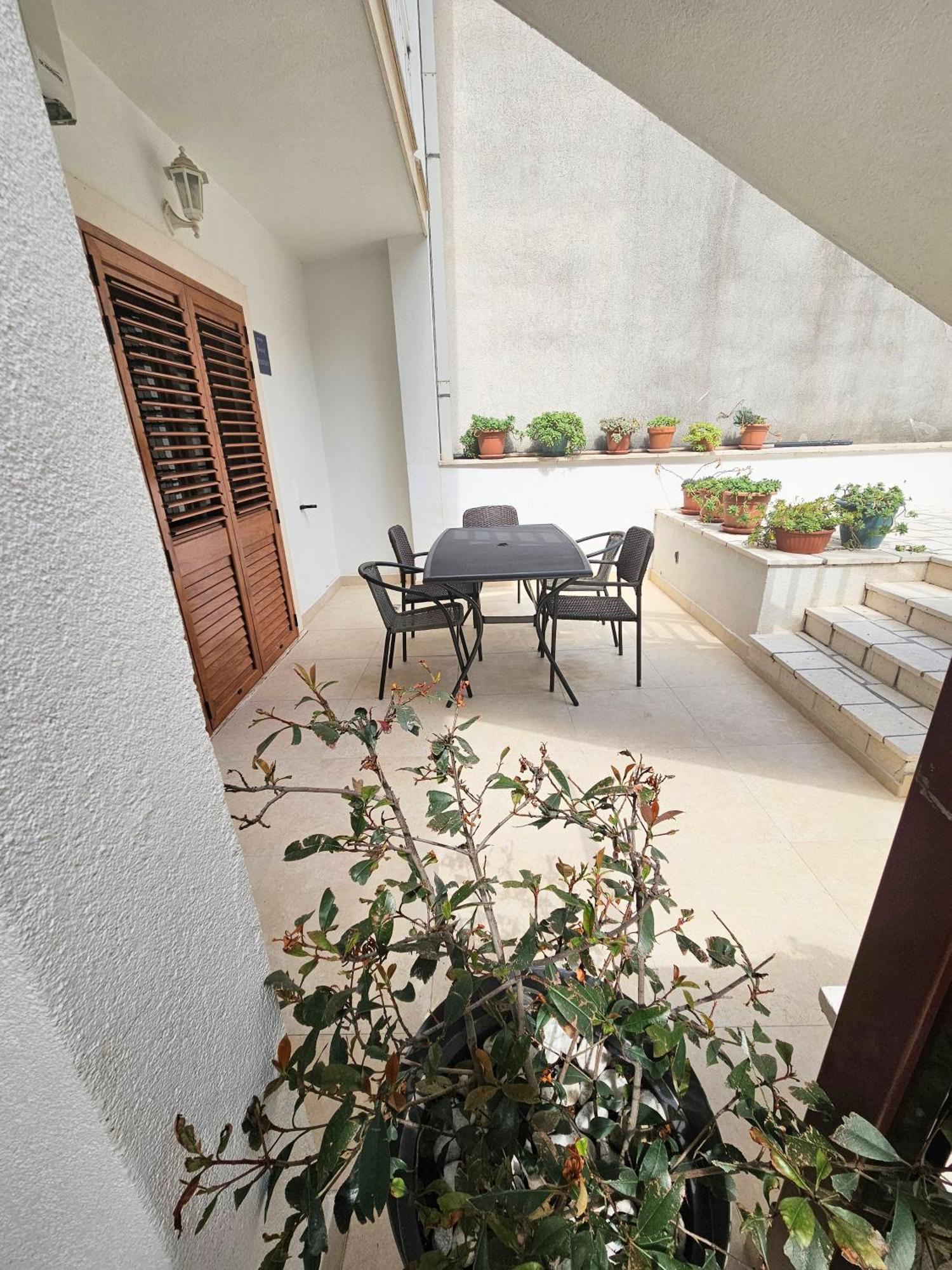 Apartmani Majic Макарска Екстериор снимка