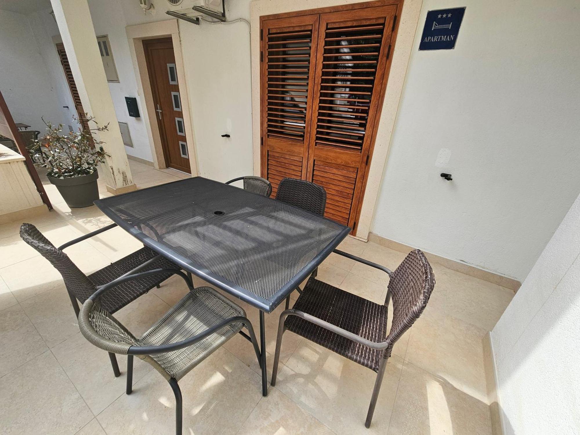 Apartmani Majic Макарска Екстериор снимка