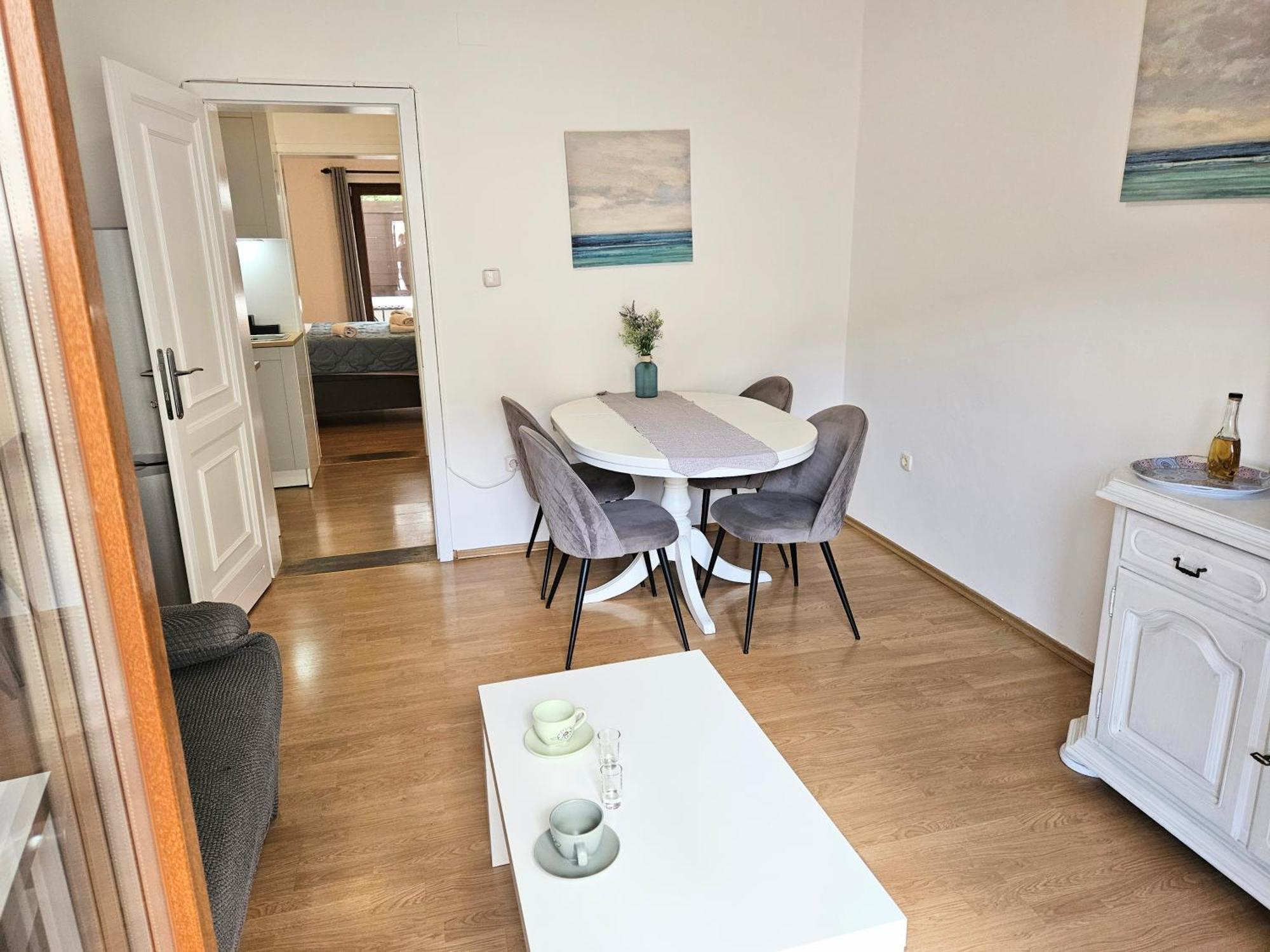 Apartmani Majic Макарска Екстериор снимка